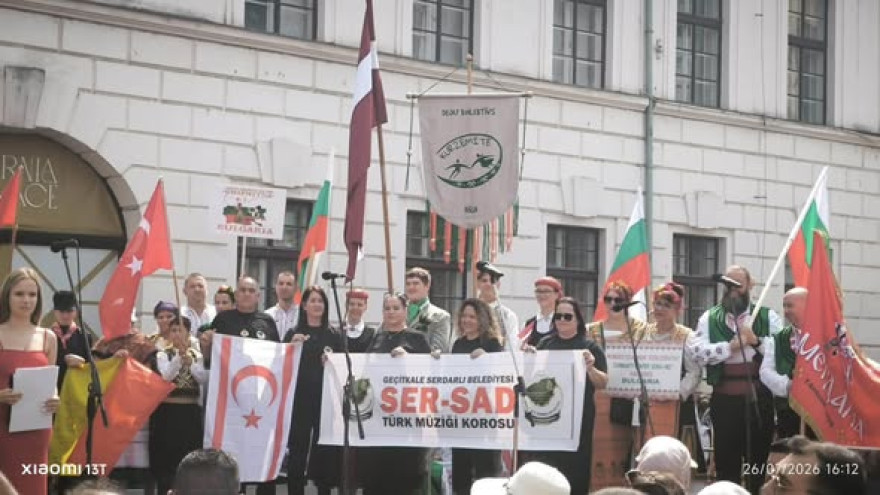 Prag'da k&uuml;lt&uuml;r&uuml;m&uuml;z&uuml;n gururunu yaşadık